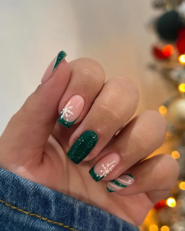 Evergreen Snowflake French